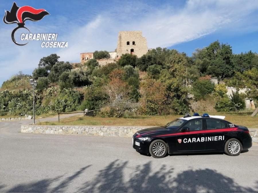 SCALEA. I Carabinieri della Compagnia di Scalea arrestano un 36enne per tentato omicidio aggravato. Ricostruite le dinamiche dell’accoltellamento avvenuto a Scalea la sera dello scorso 5 gennaio. 