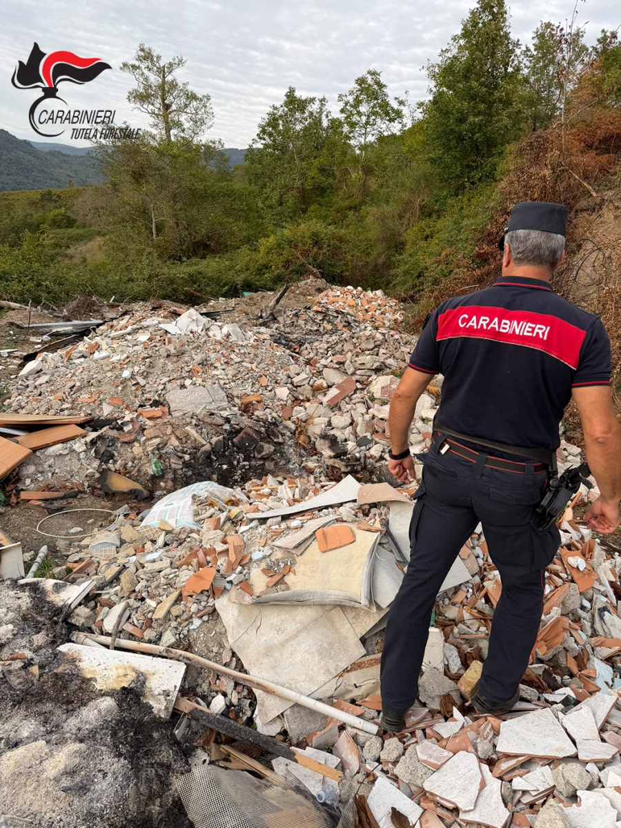 Guardia Piemontese(cs): Gestione illecita di rifiuti. Sequestrata area di 2000 metri quadri. Cinque le persone denunciate 
